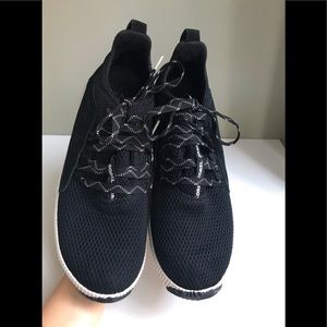 Sorel Women’s Out N About Plus Lace Shoes 
Size: US 9  EUR 40